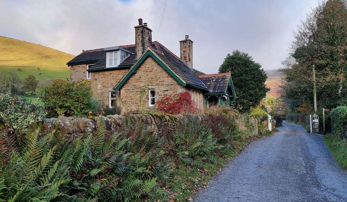 Designing a Country Kitchen for a Stone Cottage